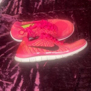 Nike Women’s Hot Pink Knit Athletic Sneakers with Black Swoosh
